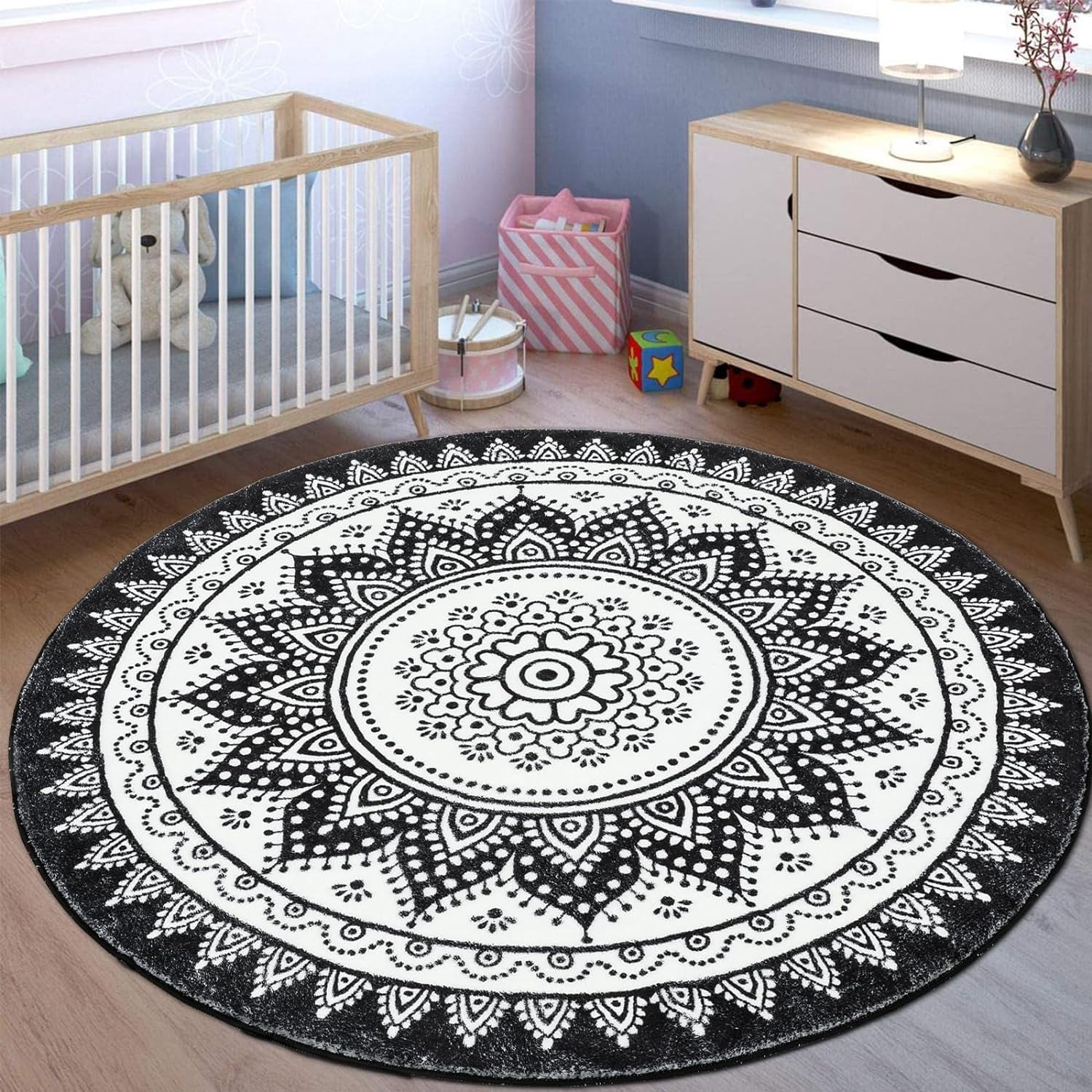 MJIAexp 4ft Mandala Boho Round Rug Circle Rug Non-Slip Machine Washable Area Rug Soft Bedroom Rug Throw Rug Vintage Carpet for Living Room Kitchen Dorm Coffee Table Black White