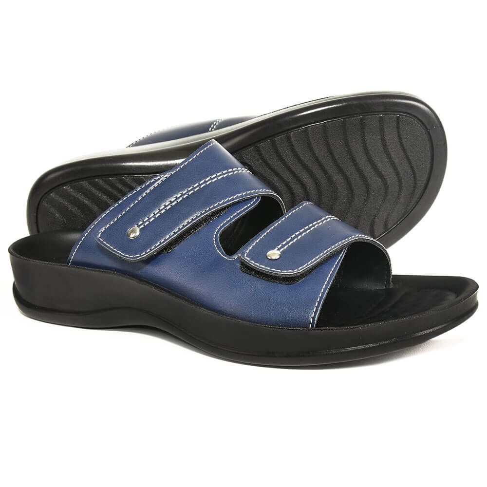 womens black athletic slides