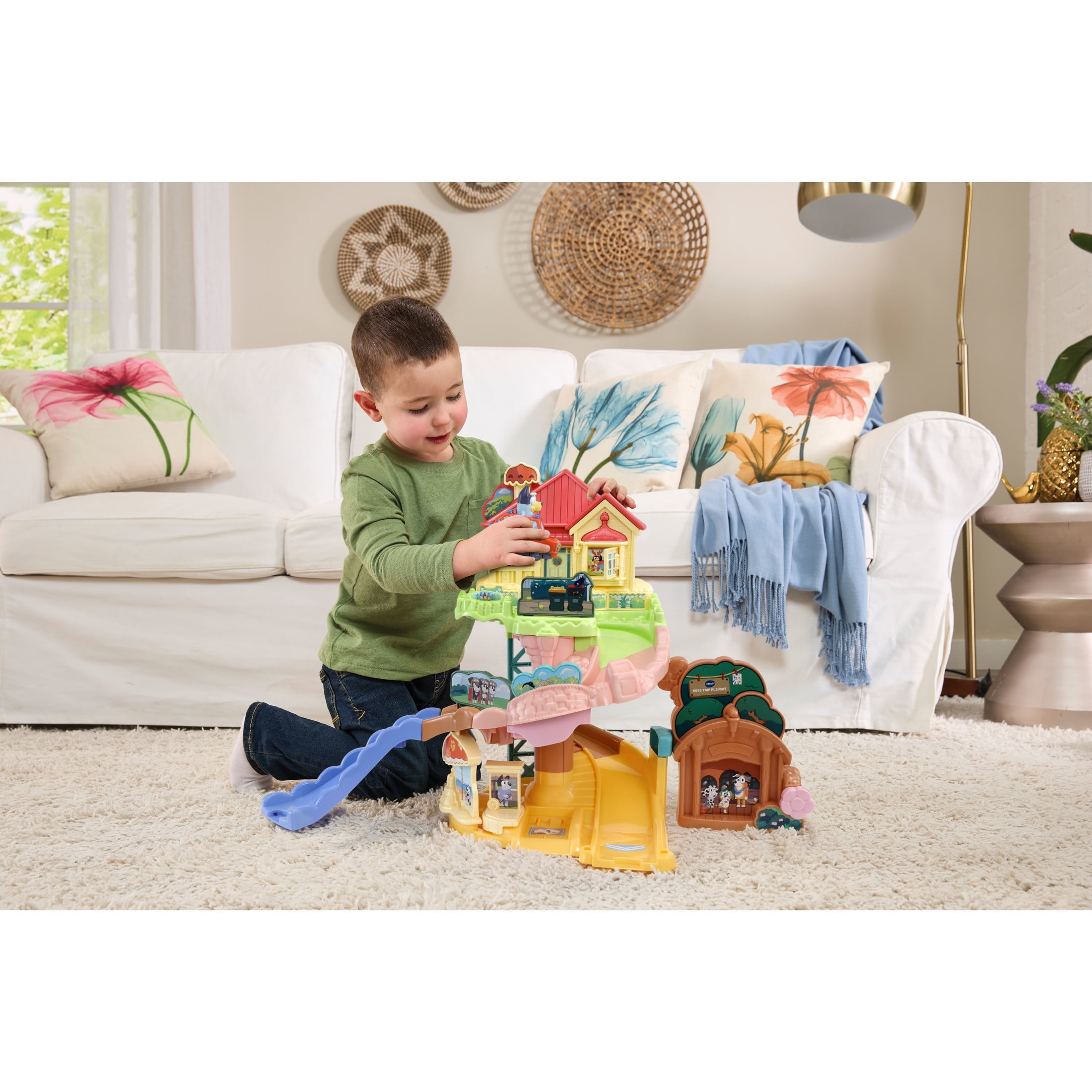 VTech, Bluey Road Trip Electronic Playset, Includes Heeler 4WD Car and a Bonus Bingo Car, Toys for Kids 3-6 Years