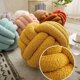 thumbnail image 4 of Cojín de terciopelo de cordero con forma de bola anudada, ultrasuave, decorativo, tejido a mano, para sofá o baño., 4 of 8