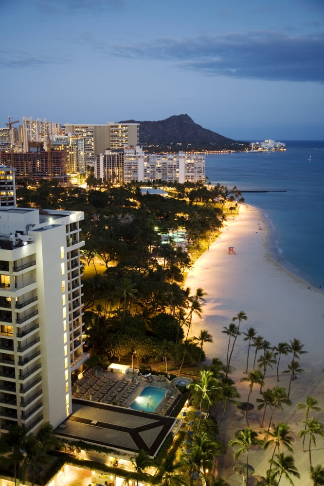 USA Hawaii Oahu Waikiki Beach And Diamond Head In The Evening Waikiki