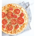 thumbnail image 2 of Pizza Crisper Nordic Ware de aluminio perforado de 23 cm, 2 of 6