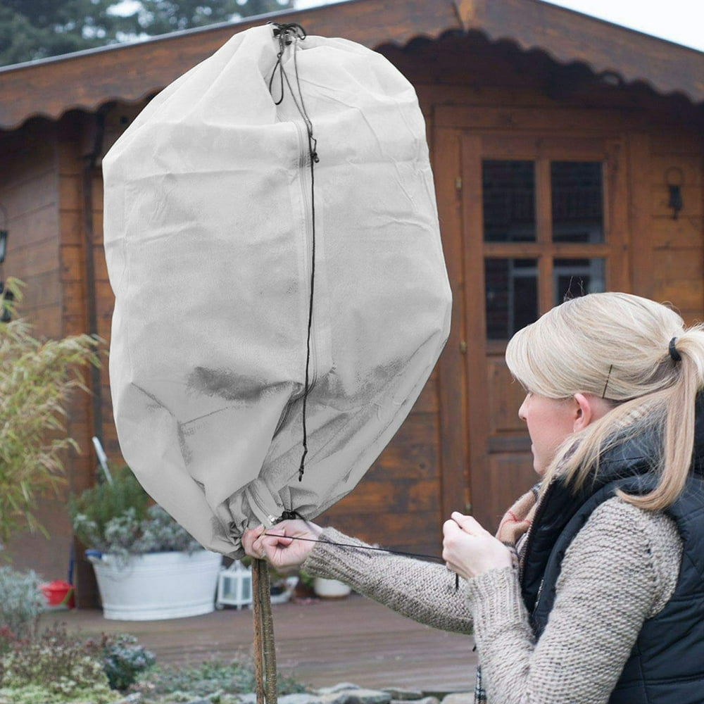 Winter protection zippered frostproof cover for plant and