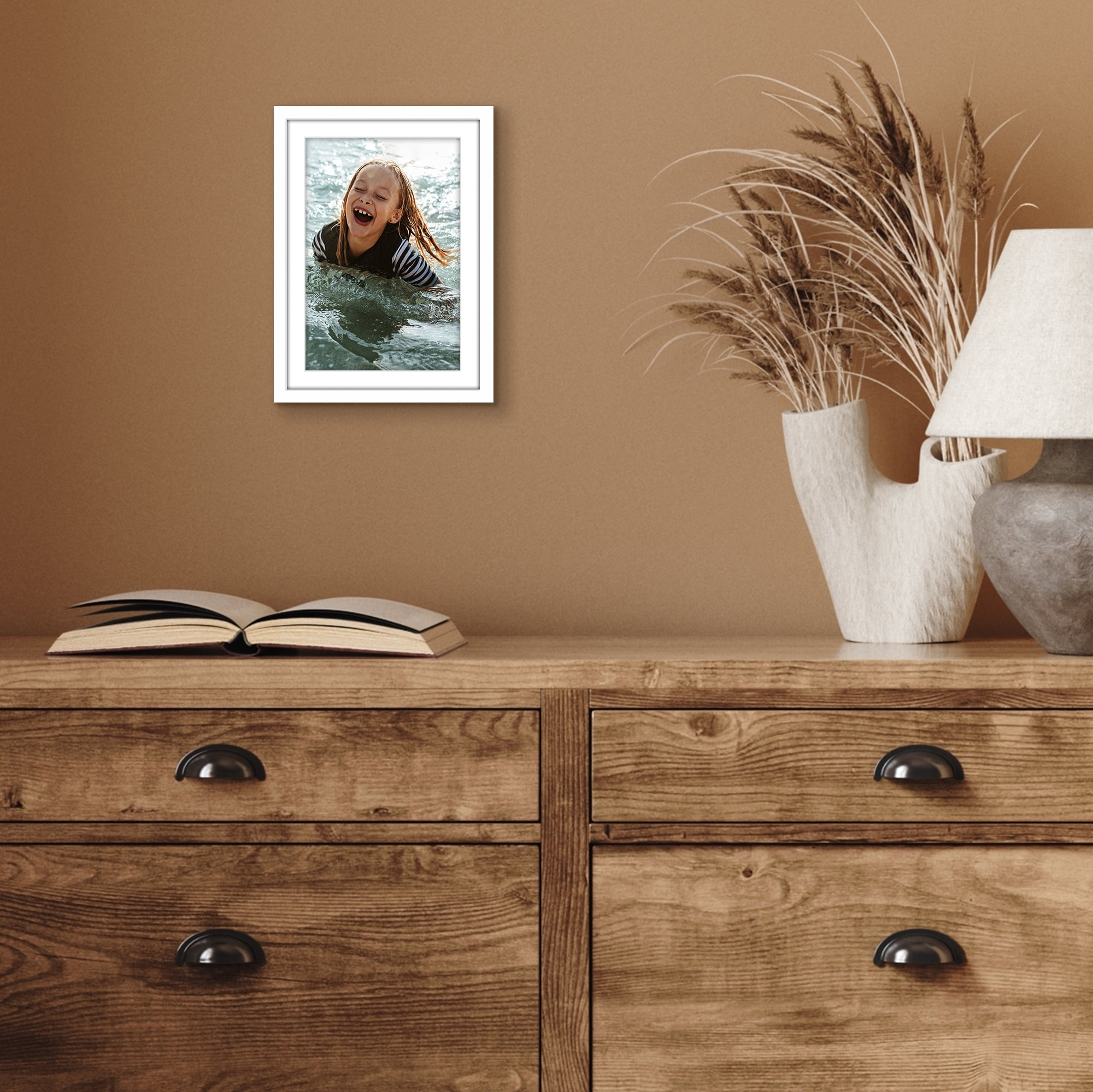 Americanflat 5x7 Picture Frame with Shatter-Resistant Glass with 4x6 Mat Display Photo Streamline - White