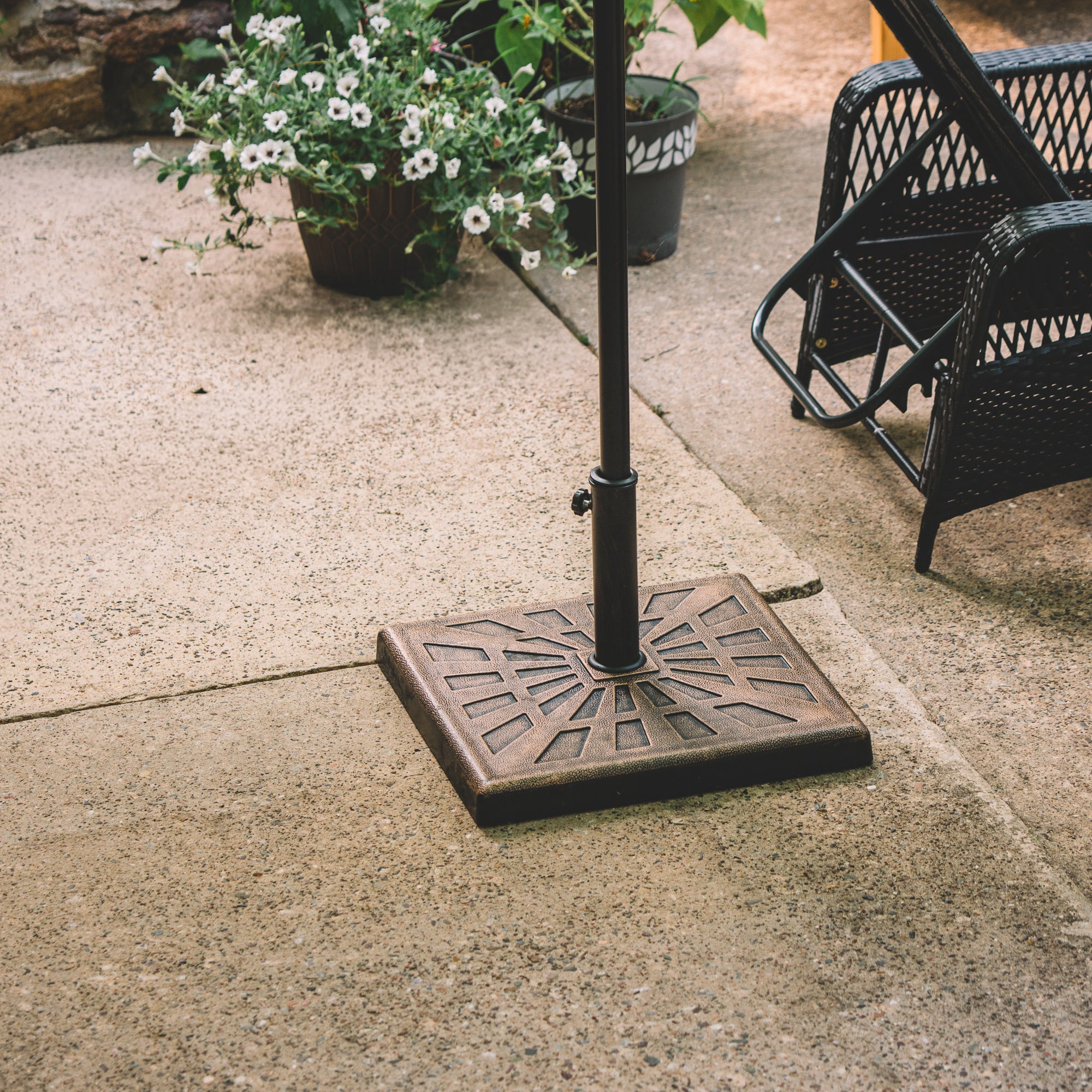 Backyard Expressions 42 lb Square Resin Patio Umbrella Base, Bronze
