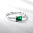 thumbnail image 2 of JeenMata Anillo de Compromiso Solitario con Esmeralda Tallada en Oro Blanco de 18 K sobre Plata, Piedra Natal de Mayo, 2 of 6