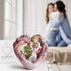 thumbnail image 4 of Estatua de resina de amor entre mamá e hijo | 4.7x4.7x1.6 pulgadas | Regalo sentimental de decoración para el hogar: perfecto para el día de la madre, cumpleaños, adornos de recuerdo, 4 of 6