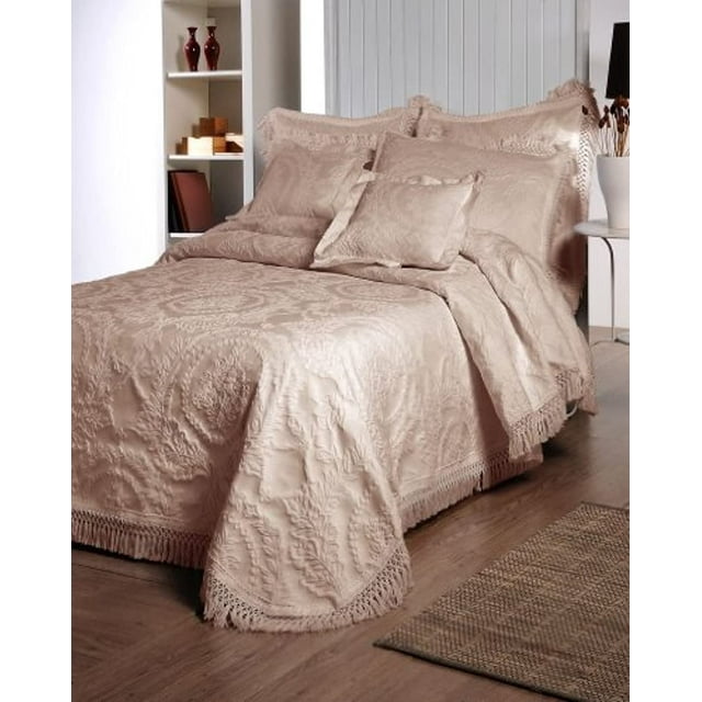 La Rochelle Antique Medallion California King Bedspread, Ivory