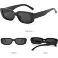 thumbnail image 4 of Gafas de sol rectangulares para mujer, estilo retro, con protección UV 400 y montura cuadrada., 4 of 5