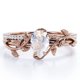 thumbnail image 1 of JeenMata Juego de Novia Inspirado en la Naturaleza con Piedra Lunar Arcoíris y Moissanita en Forma de Pera de 1,75 Quilates y Pavé de Cuatro Puntas en Baño de Oro Rosa de 18 K sobre Plata, 1 of 6