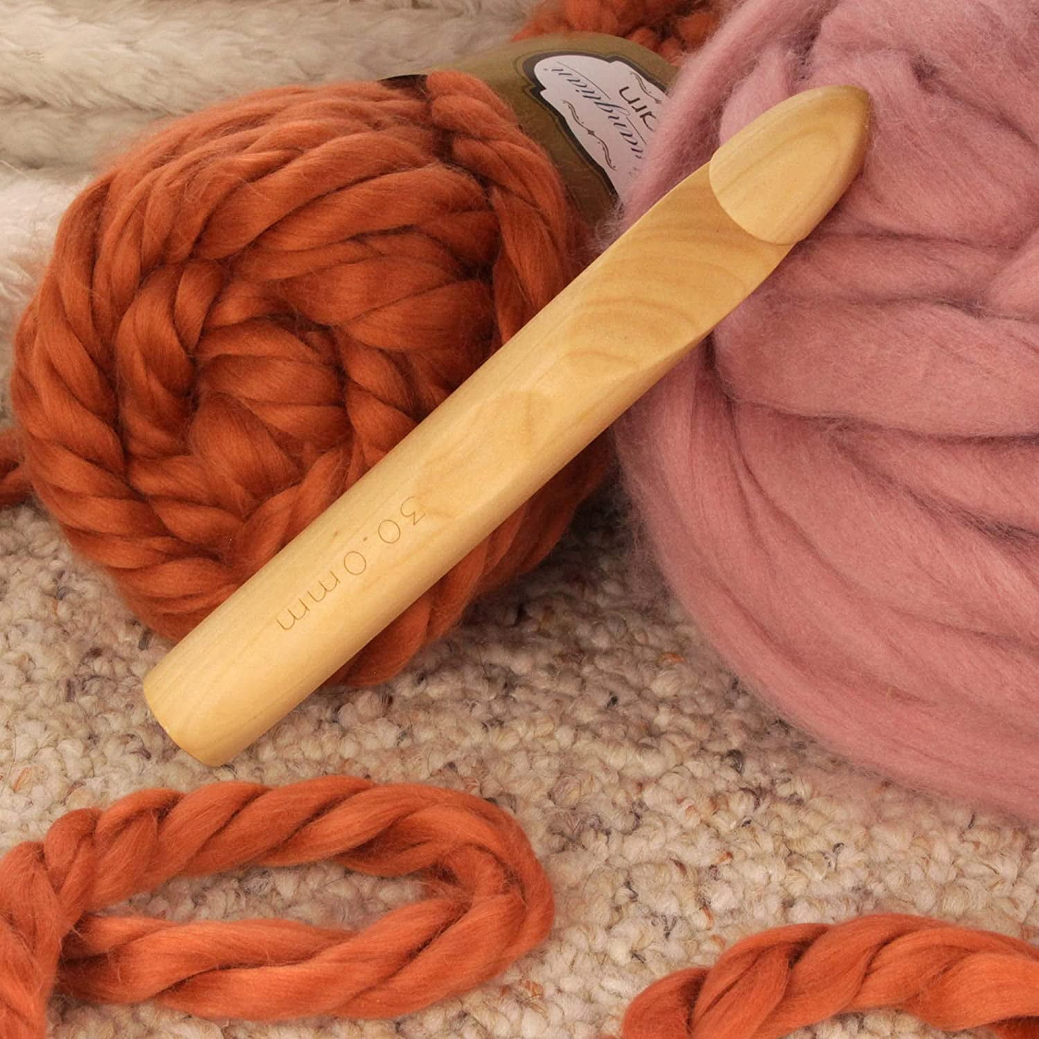 Extreme Crocheting: Jumbo Weight 7 Yarn with a 15mm Hook! [Video