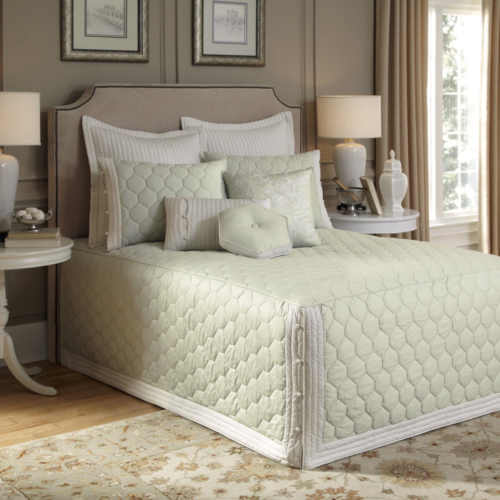 Laura Full Green Bedspread