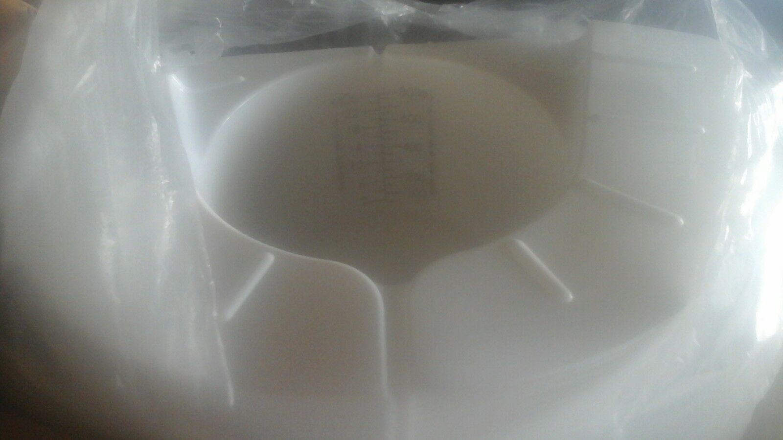 MEDEGEN PAN, SPECIMEN, URINE / STOOL, GRADUATED CS/100