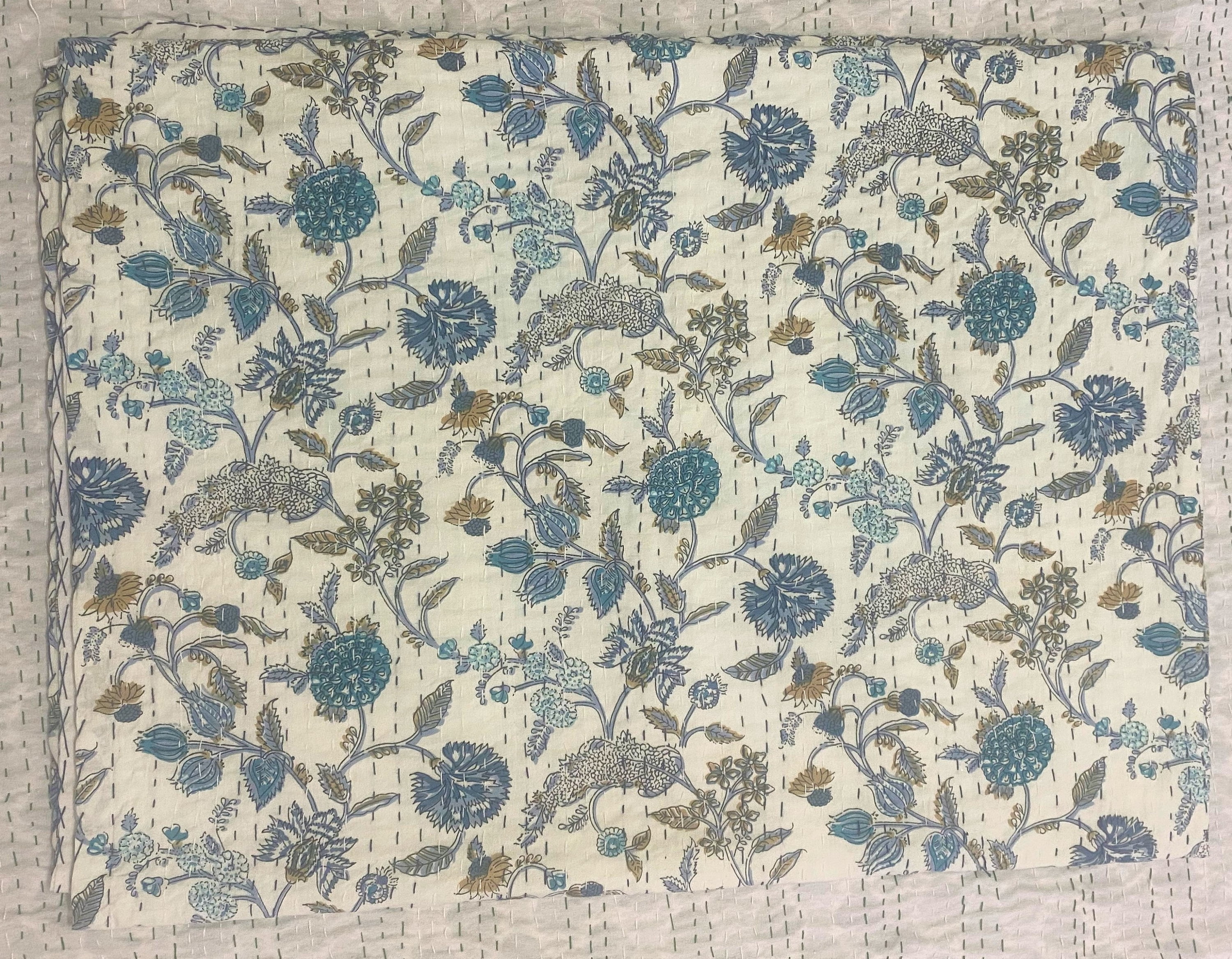 Floral Kantha Quilt: Hand-stitched Cotton Blanket with Bird Design
