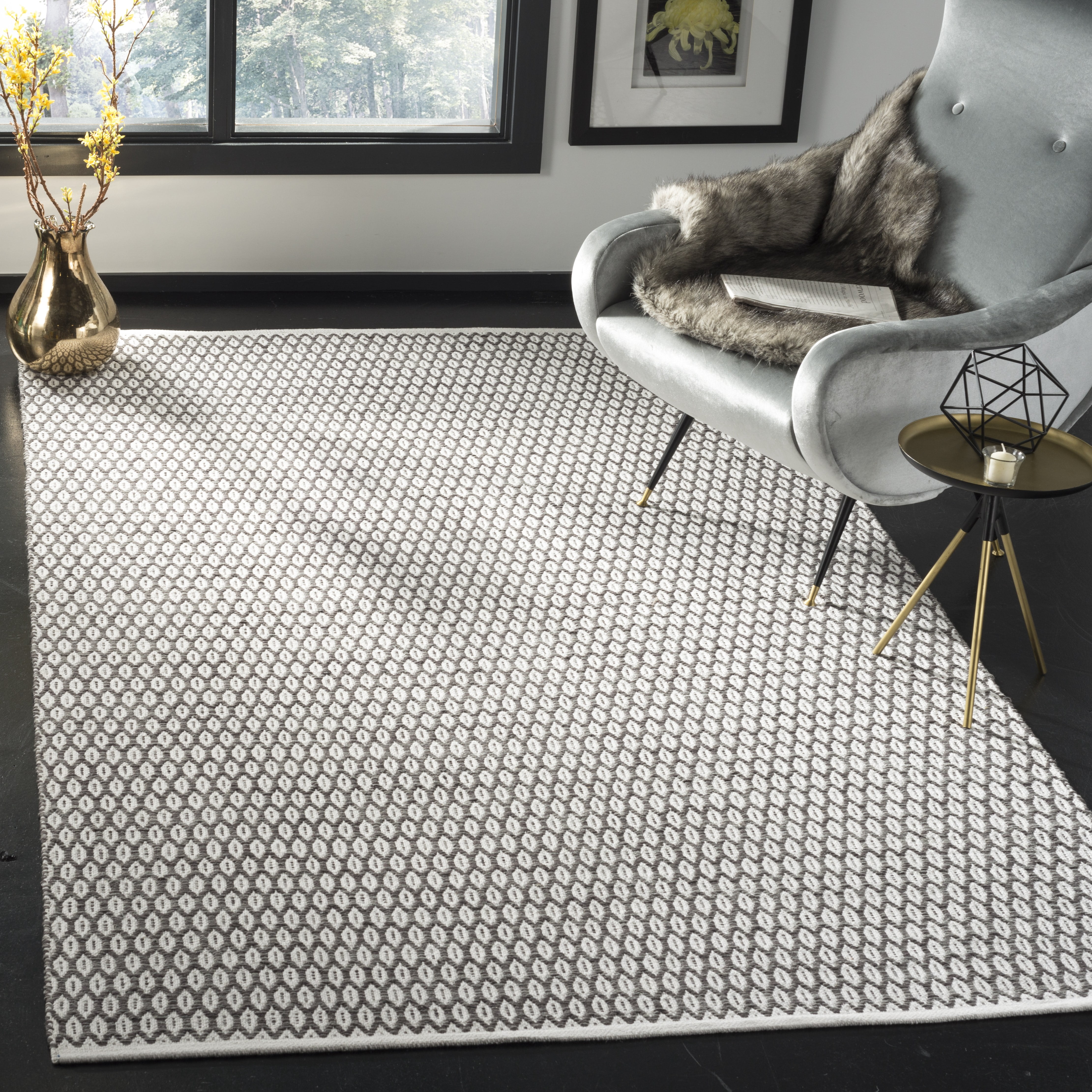 SAFAVIEH Montauk Crystal Geometric Cotton Area Rug, Charcoal/Ivory, 9' x 12'