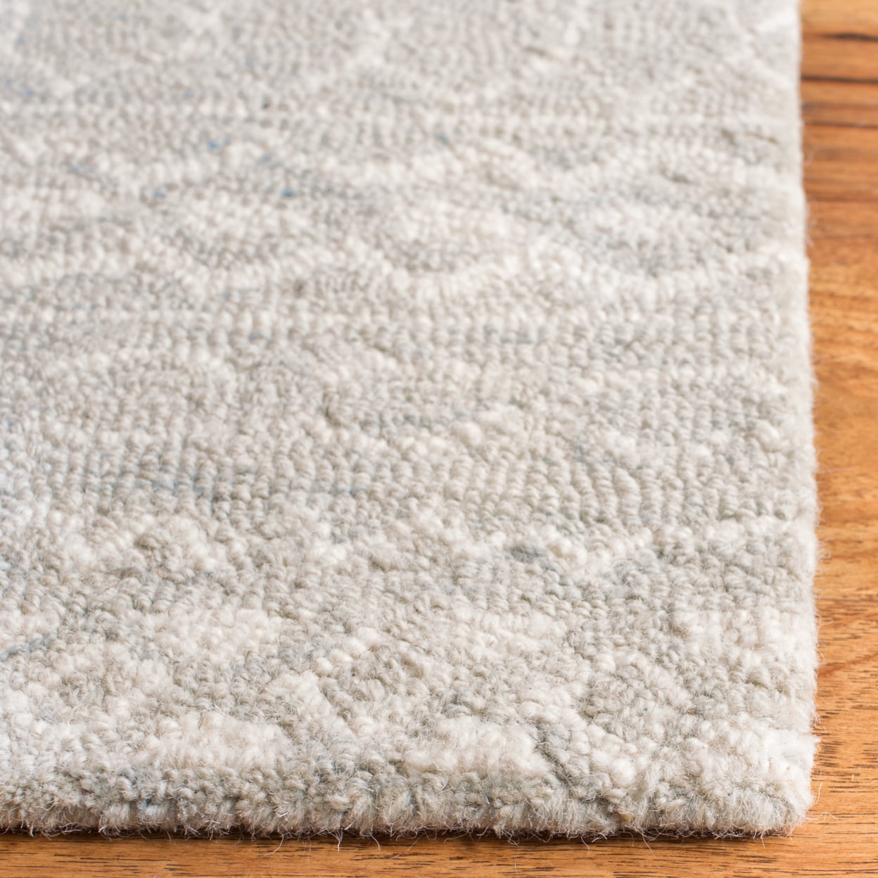 SAFAVIEH Micro-Loop Daithi Geometric Aztec Wool Area Rug, Aqua/Ivory, 4' x 6'