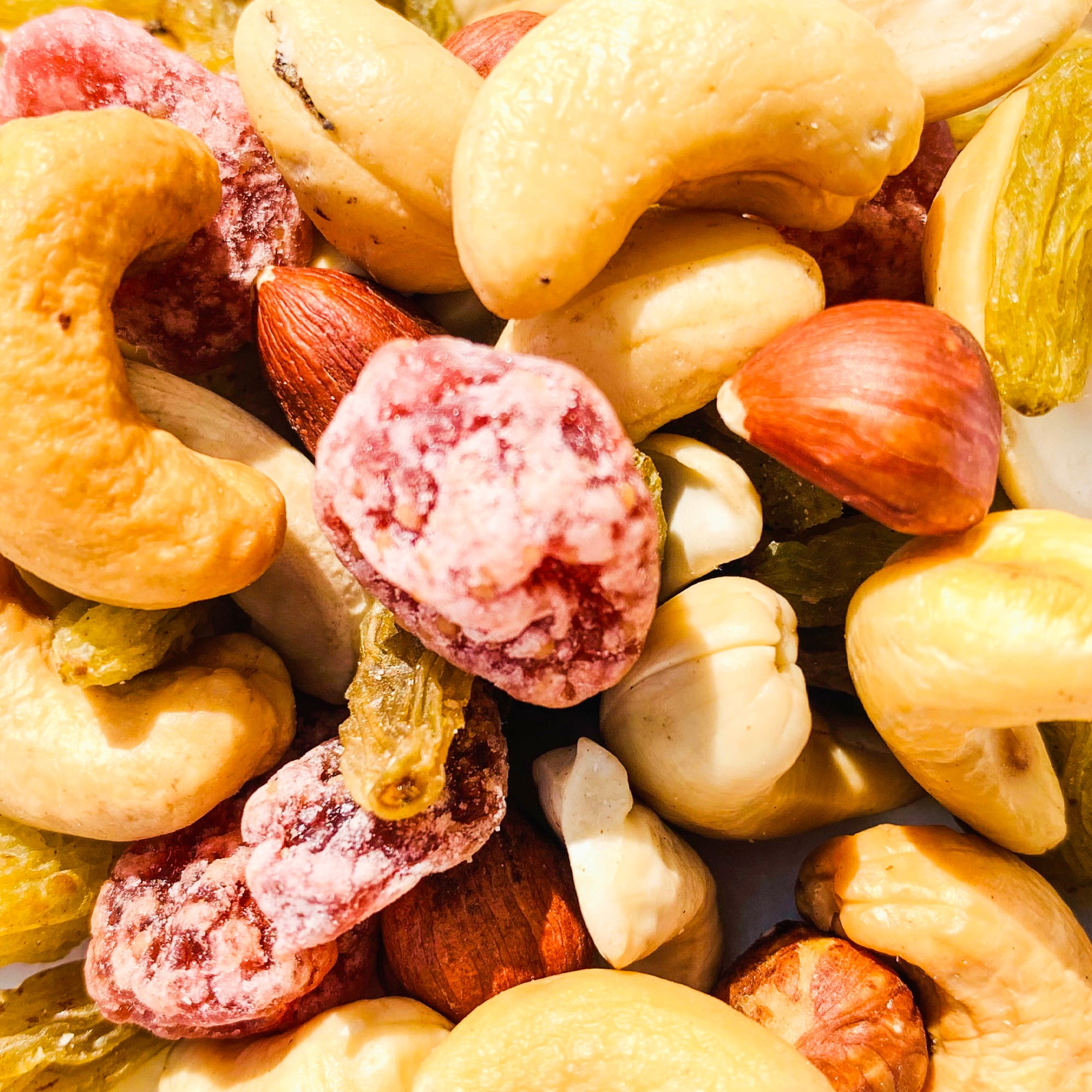 NY SPICE SHOP - JFK Strawberries & Cashews Trail Mix - 1 Pound - Healthy Snacks - Snack Mix