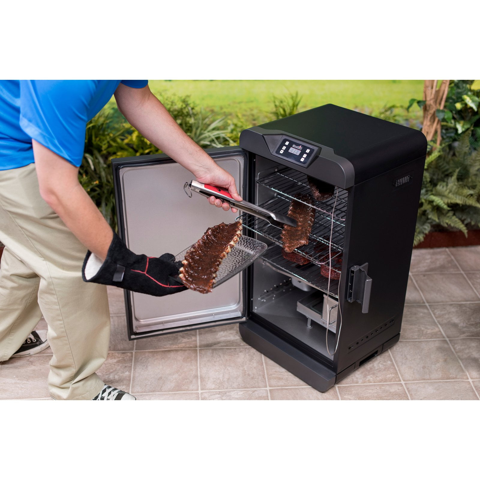 Char-Broil Deluxe Digital Electric Smoker Review: Easy to Use, Easy on the  Wallet