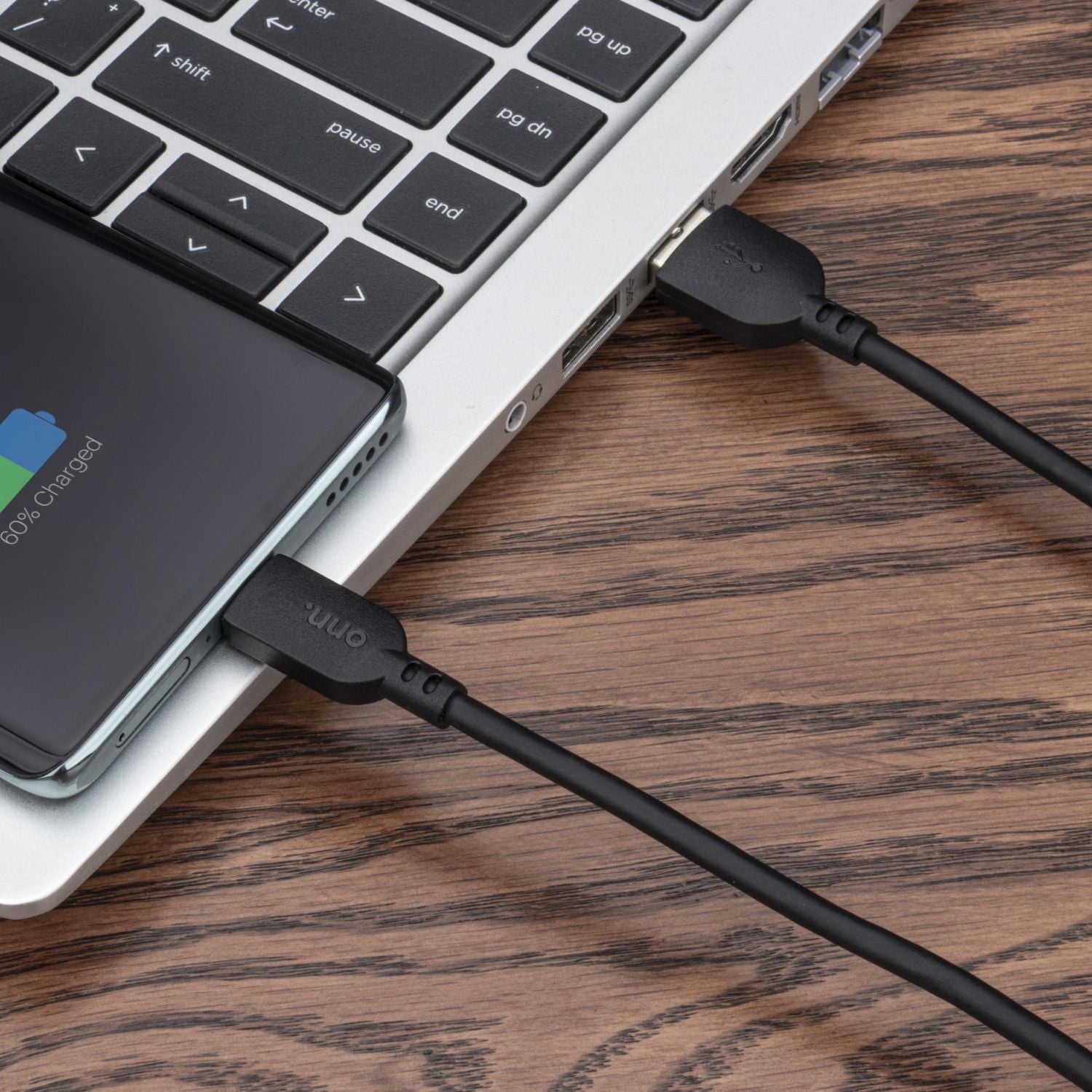 Câble USB à haut débit certifié USB-A vers USB-C de 3 m/10 pi de Onn. Transfère pendant chargement