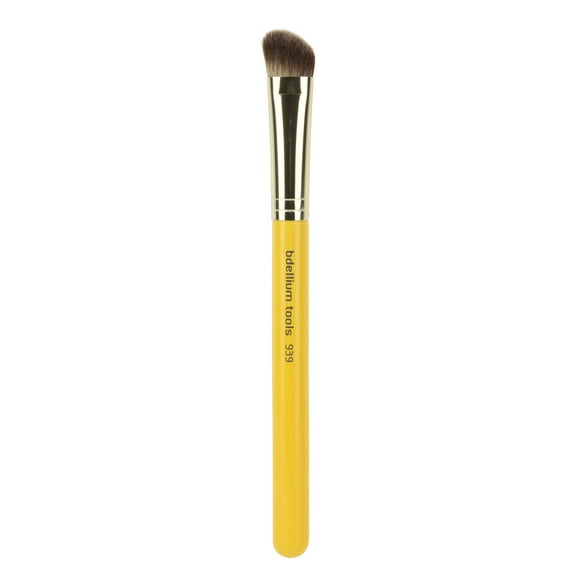 Bdellium Tools Professional Makeup Brush Studio Line - Slanted Detailer 939