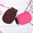 thumbnail image 2 of 4 guantes exfoliantes para cuerpo y rostro, limpian y purifican naturalmente tu piel (negro + marrón + naranja + rojo rosa) Rojo Verde Cocina, Decoración y Otros, 2 of 3