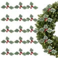 thumbnail image 3 of Arreglo de corona navideña con bayas de acebo artificiales y hojas verdes Palillos de bayas de acebo rojas para decoración de tartas navideñas Caja de regalo, 3 of 5