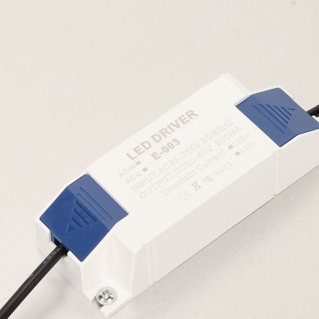Luz de planta, 1000W LED Luz de cultivo Luz de relleno de plántulas Luz de planta LED Materiales ecológicos