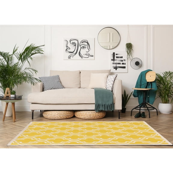 Riverbay Furniture 5' x 7' Hand Hooked Quatrefoil Wool Rug in Yellow