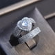 thumbnail image 4 of Xihbxyly Anillos En Forma de Pera, Elegante Diseño de Gota, Estilo Único y Llamativo, Perfectos para Bodas o Aniversarios, Regalos para Mamá o Esposa, Un Amuleto Lujoso para Ocasiones Especiales., 4 of 6