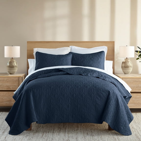 Noble Linens Navy Damask Pattern Quilted Coverlet Set, Full/Queen