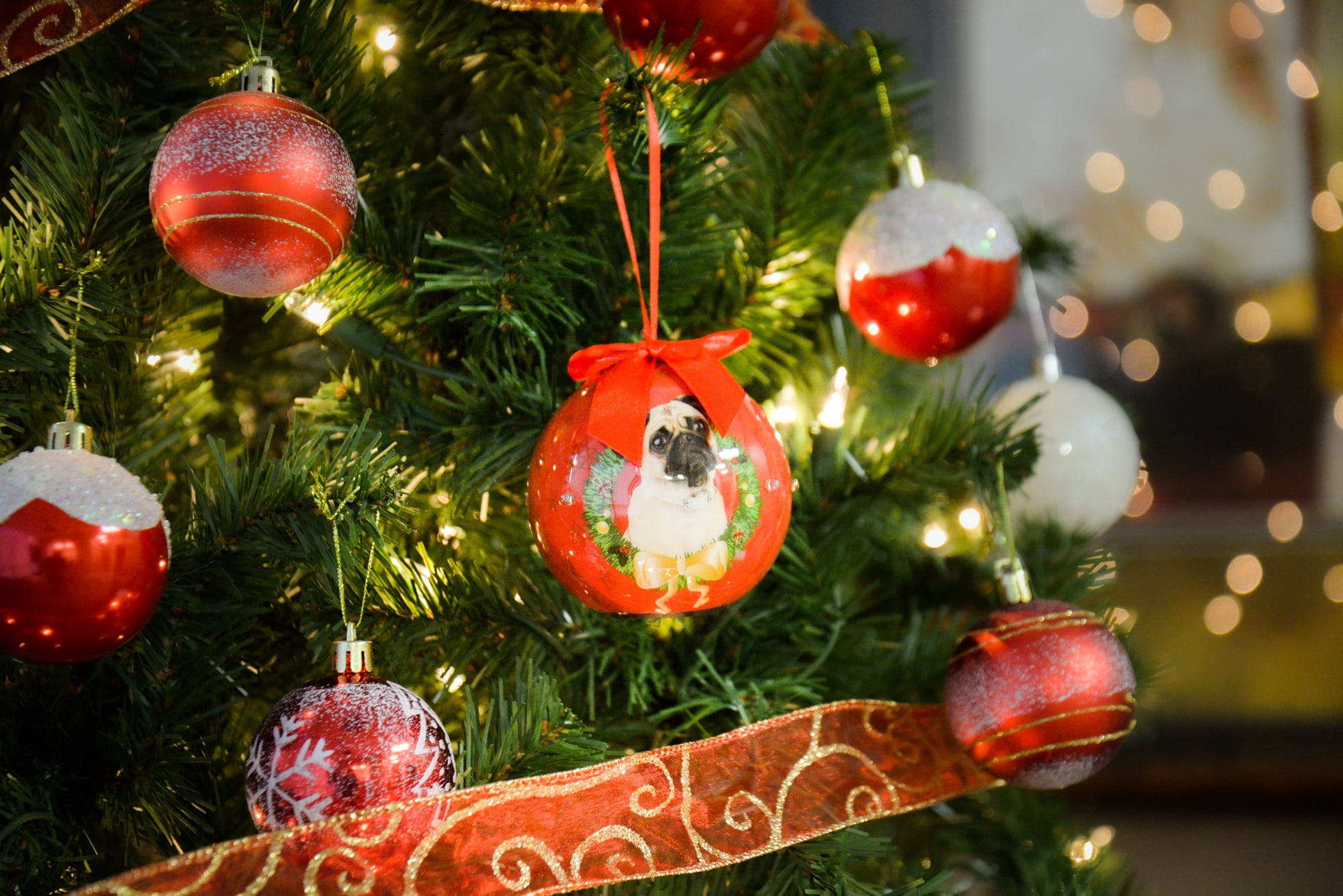 Dog Collection Twinkling Lights Christmas Ball Indoor Decorative Ornament