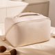 thumbnail image 1 of Bolsa de almohada cuadrada, bolsa de cosméticos para mujer, gran capacidad, portátil, bolsa de almacenamiento para cosméticos de viaje cibernética, 1 of 6