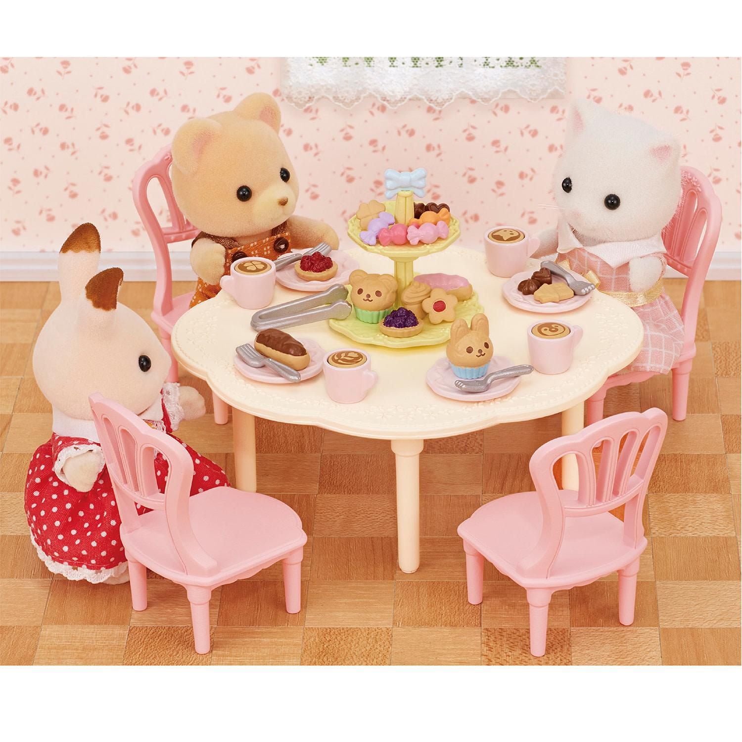 Calico Critters Sweets Party Set, meubles et accessoires pour maison de poupée
