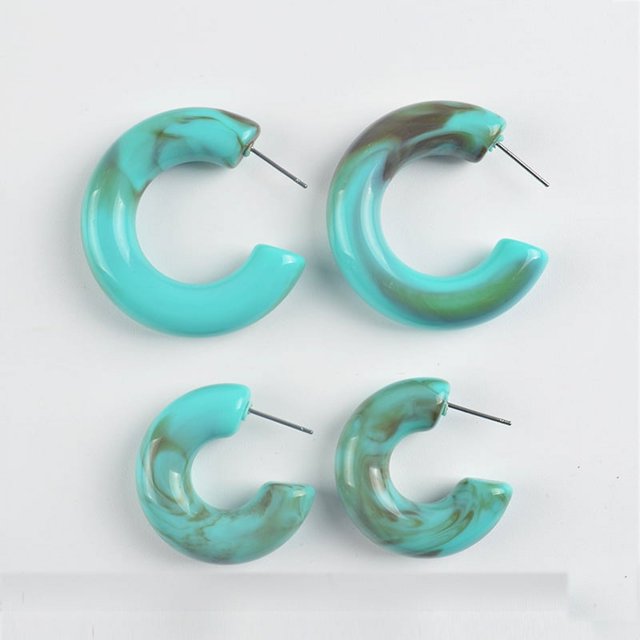 Estilo Tridimensional Tipo C Pendientes Distintivos Pendientes Acrílicos Color Caramelo para Mujer Pendientes Elegantes Pendientes Elegantes