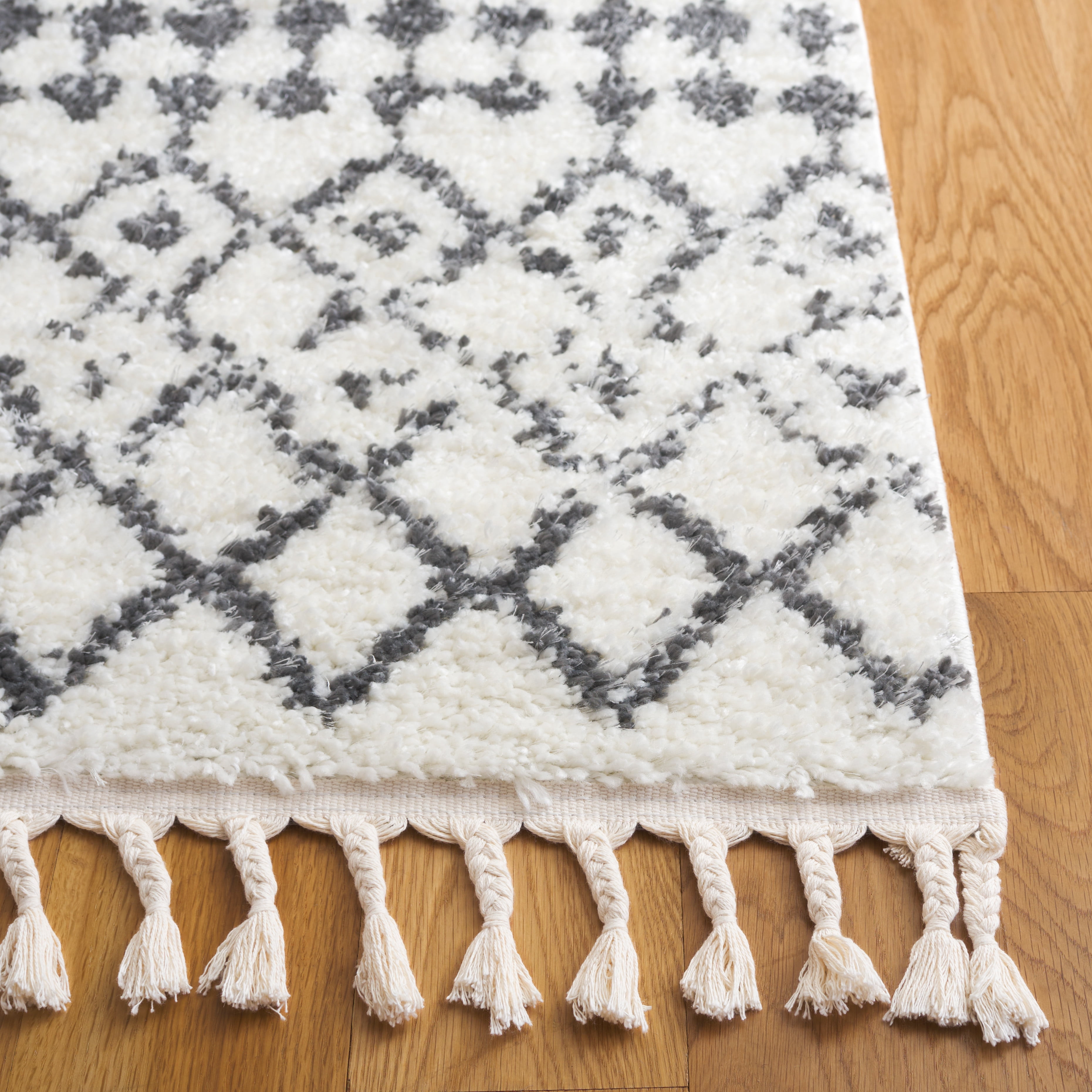 SAFAVIEH Berber Fringe Erin Aztec Shag Area Rug, Cream/Dark Gray, 6'7" x 6'7" Square