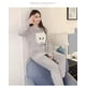 thumbnail image 4 of Conjunto de pijamas de franela cálida para mujer, ropa de dormir de terciopelo Coral grueso de manga larga con dibujos animados, otoño e invierno, novedad de 2023, 4 of 5