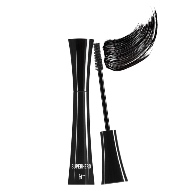 Máscara IT Cosmetics Superhero Super Black de 9 ml con colágeno