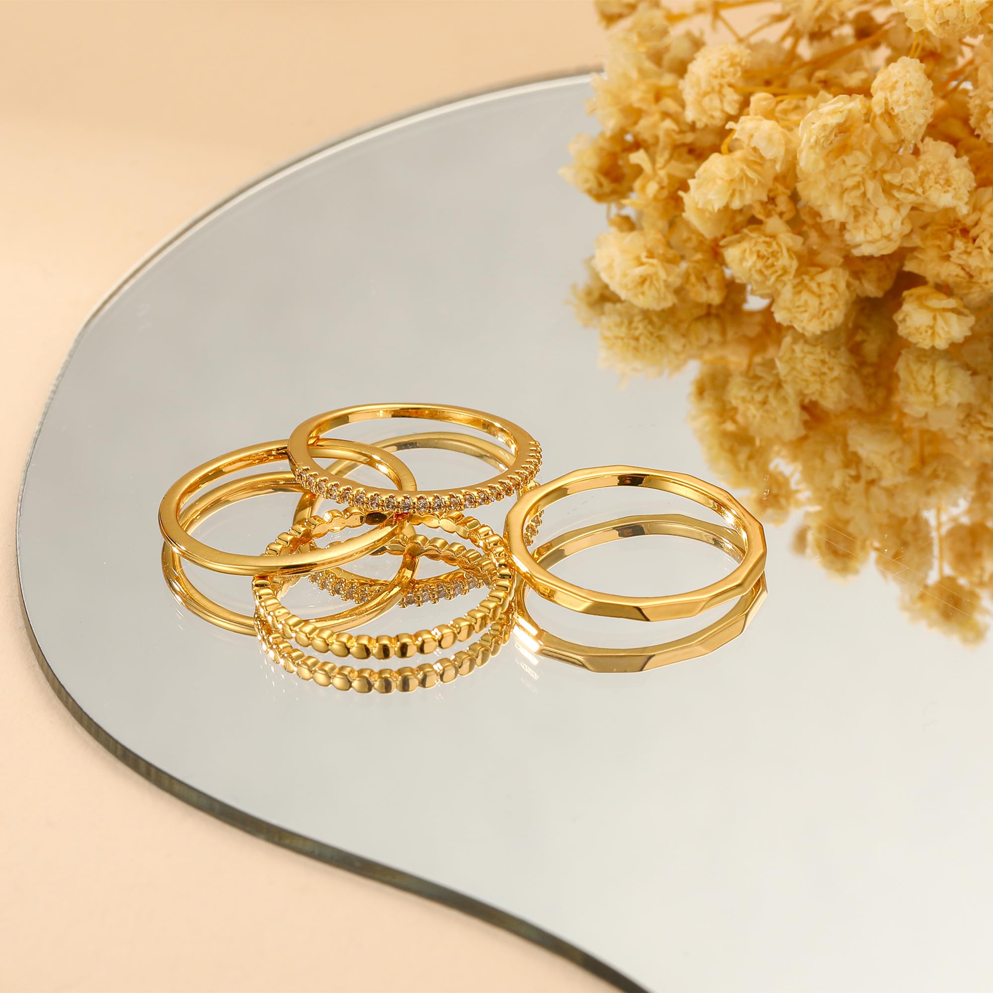 Lunvky 4-Piece Gold Plated Stackable Ring Set photo 5