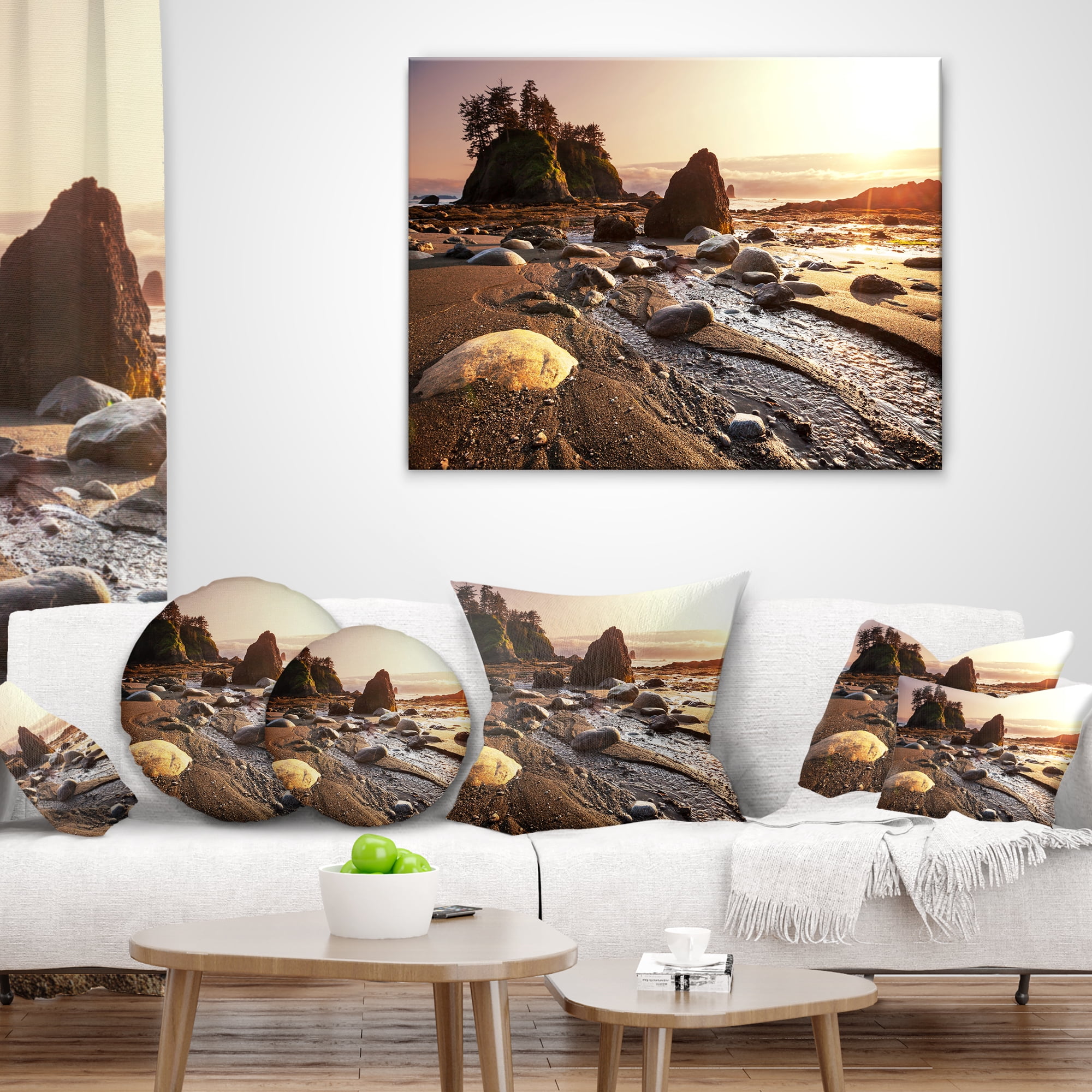 Designart Olympic National Park Coast - Seashore Throw Pillow - 18x18