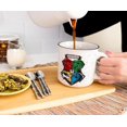 thumbnail image 4 of Taza Camper Silver Buffalo con el escudo de Hogwarts de Harry Potter, 590 ml, 4 of 6