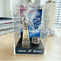 2018 PHI World Sup Bo LII Rugby Championship Champions Replica Trophy  Ring with Display Case Trendy Accessory Durable Collectible Championship Gift For Christmas Halloween Gifts.