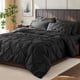 thumbnail image 1 of SONORO KATE Juego de Edredón Individual, Juegos de Cama de 5 Piezas para Todas las Estaciones, Cama en una Bolsa con Edredón Plisado - Sábana Plana y Sábana Ajustable - Fundas de Almohada y Fundas, Negro, 1 of 6