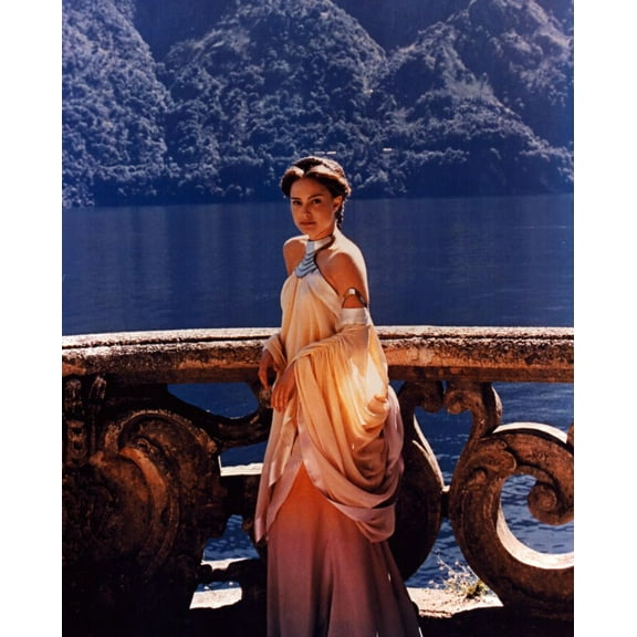 Natalie Portman Star Wars Padme On Balcony Photo Print (16 x 20) - Item # PIC00425