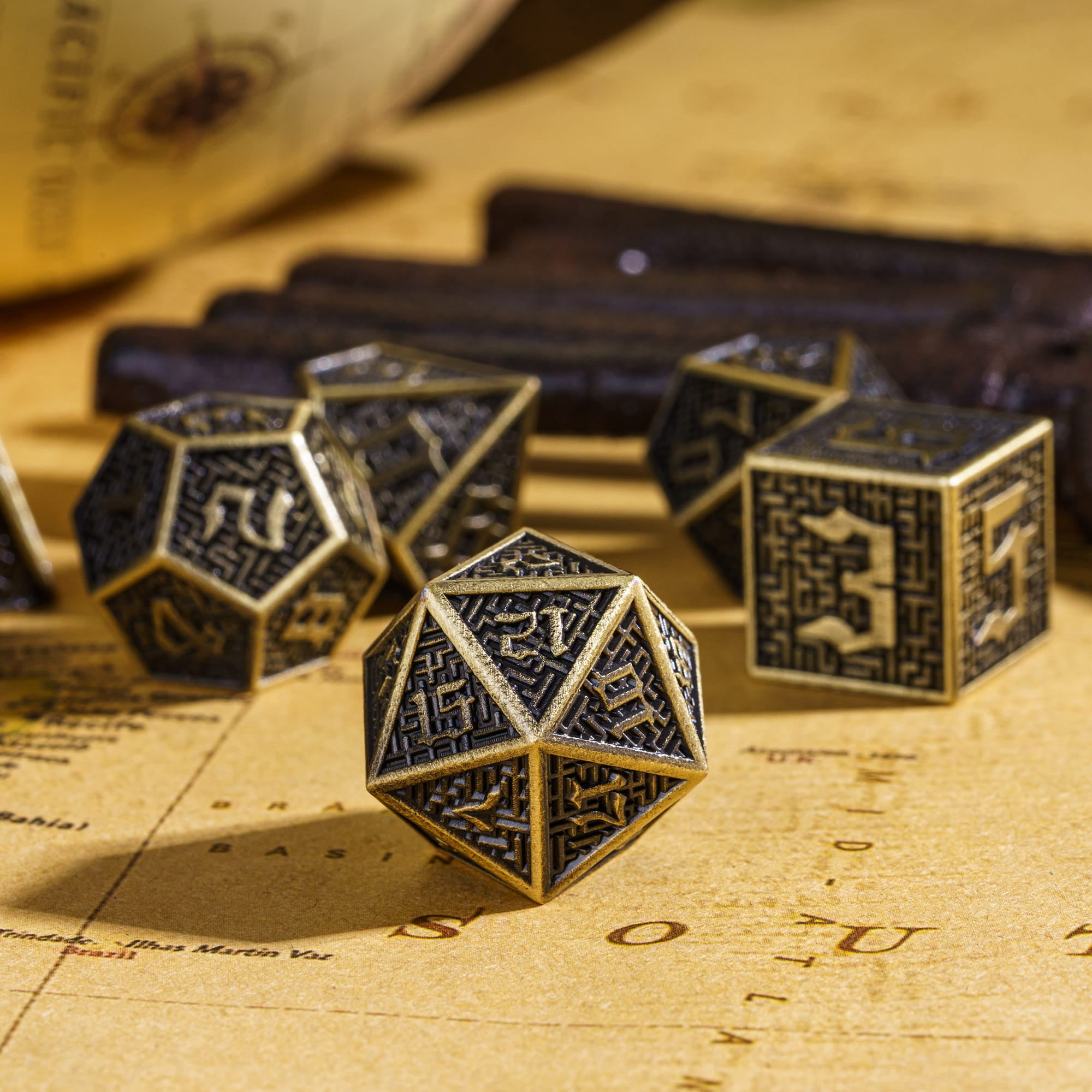 Cusdie 7-Die Metal DND Dice Set, Maze Design Metal Polyhedral D&D Dice Set for DND Dungeons and Dragons TTRPG Role Playing Games
