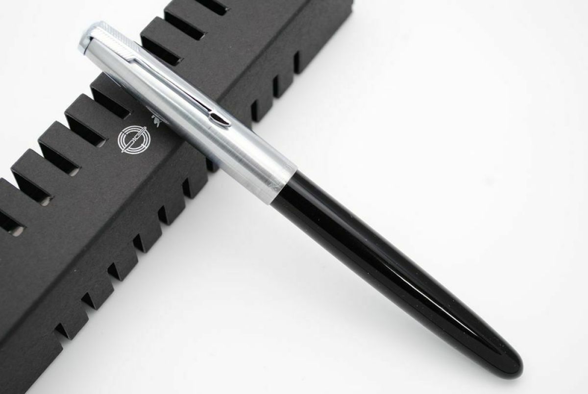 1 x Fountain Pen , esin Body Steel Push Cap Vacumatic Fountain Pen F Nib 0.5MM With Ink Window