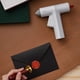 thumbnail image 2 of Pistola de pegamento caliente HOTO Mini pegamento termofusible de pie inalámbrico, 2 of 8