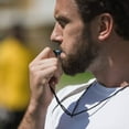 thumbnail image 5 of Silbato de árbitro de fútbol profesional al aire libre, Silbatos de fútbol de gran sonido, Silbatos de plástico sin semillas, silbato de baloncesto gris/plateado, 5 of 5