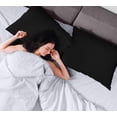 thumbnail image 4 of Protector de almohada Utopia Bedding impermeable (paquete de 2) negro, 4 of 8