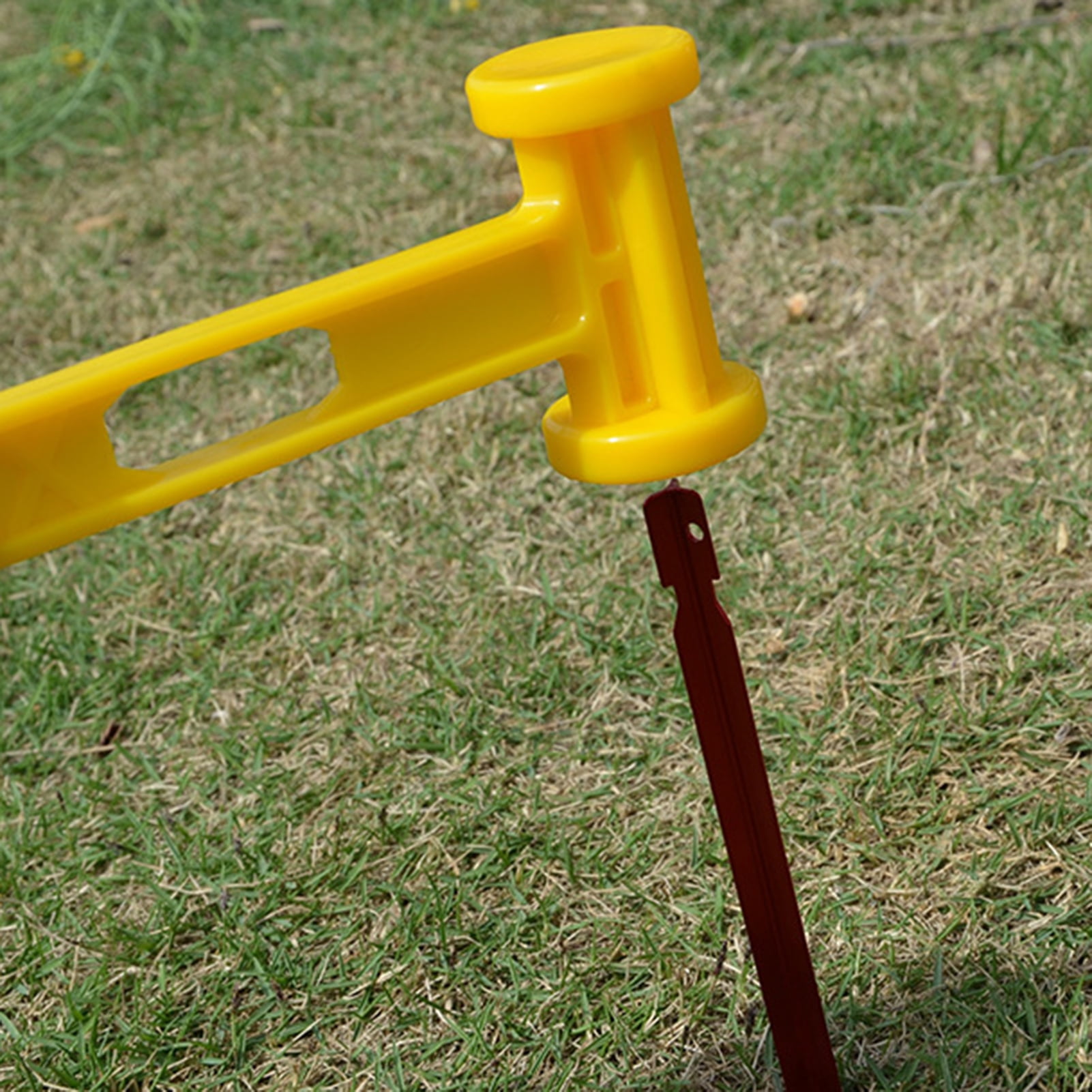 Sturdy Triangular Tent Pegs: 10Pc 18cm Set for Enhanced Stability of Tents