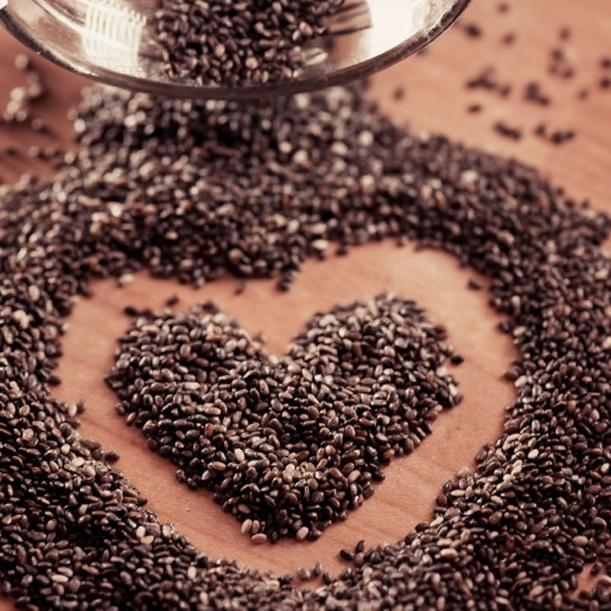 Beveri Chia Seed, Organic Superfood, High in Omega 3, Dietary Fiber and Protein, 3/16oz